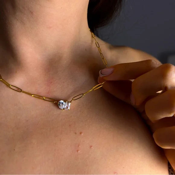 New Luminous Solitaire Pendant - Picture 7 of 12